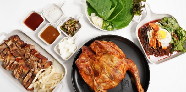 전기구이 한방 통닭 + 목삼겹 바베큐 + 막국수(or 국물 떡볶이)